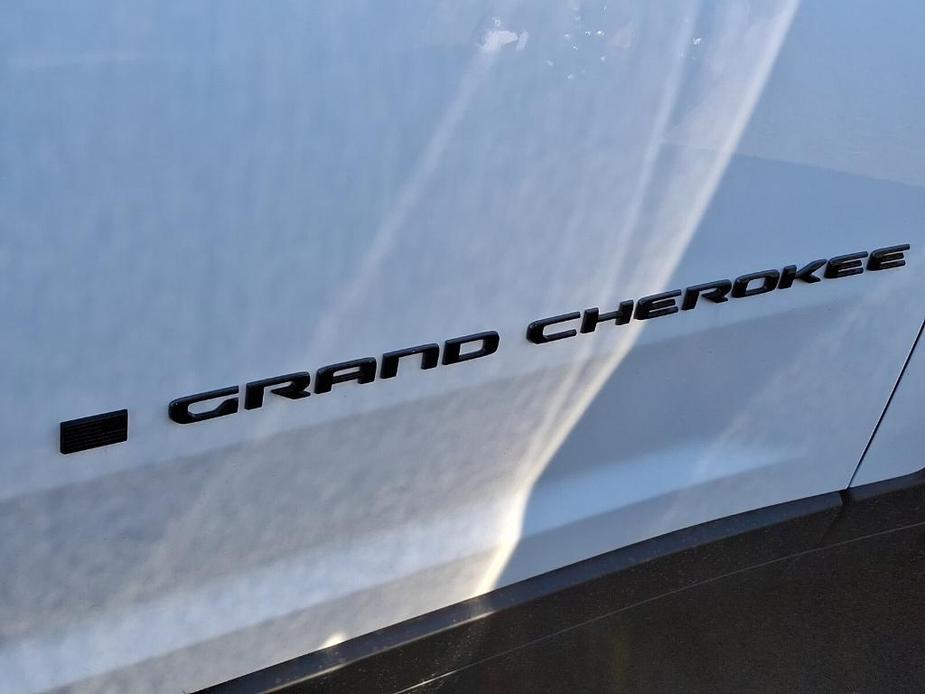 new 2025 Jeep Grand Cherokee car, priced at $50,496