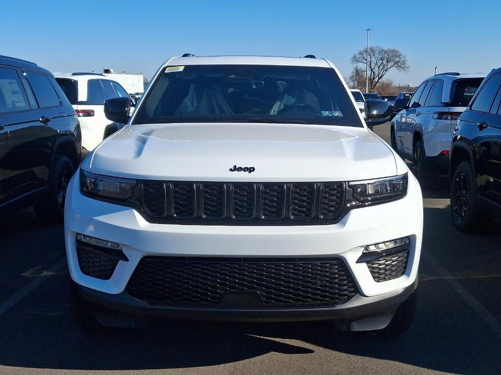 new 2025 Jeep Grand Cherokee car, priced at $50,496