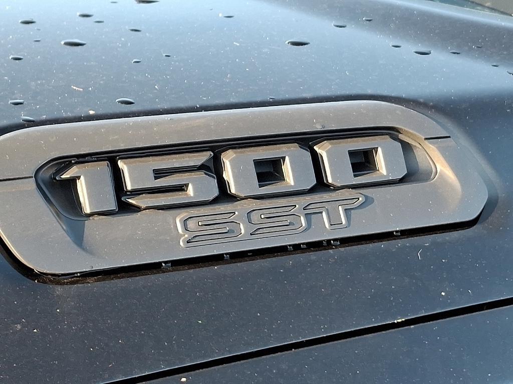 new 2025 Ram 1500 car, priced at $51,614