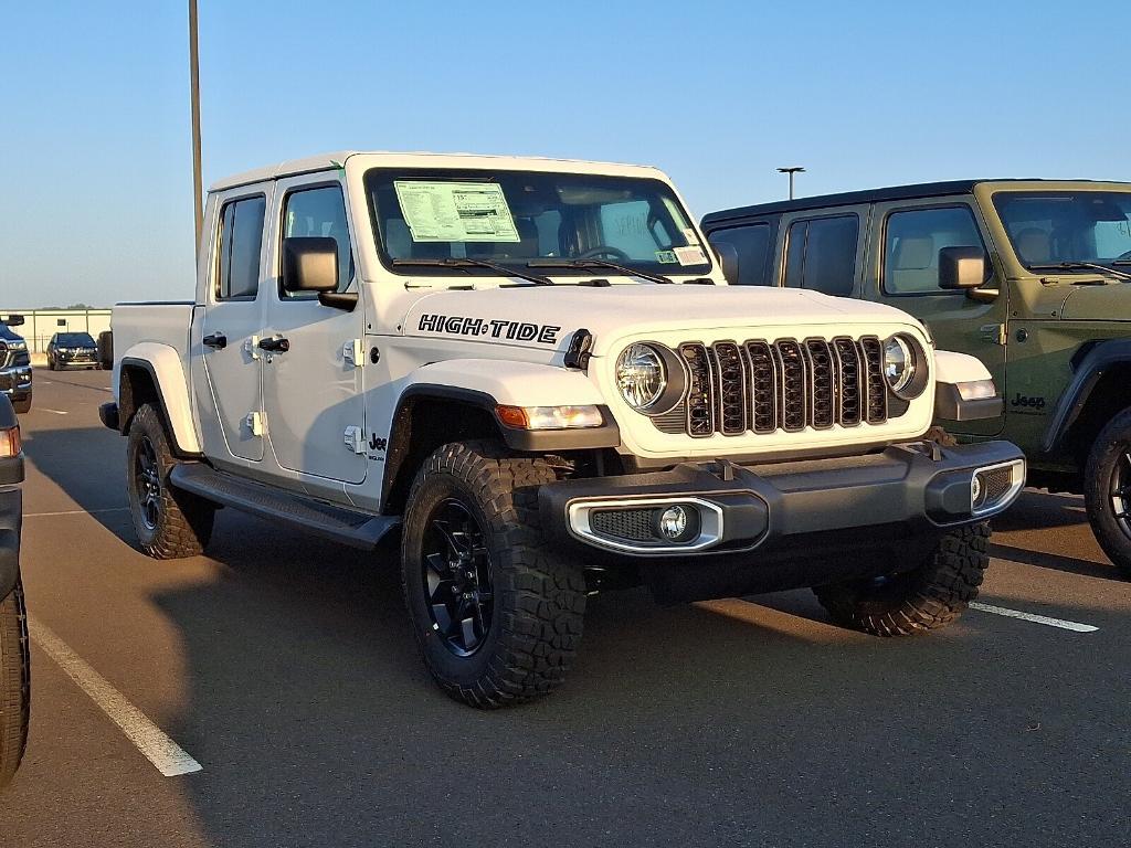 new 2025 Jeep Gladiator car, priced at $47,768