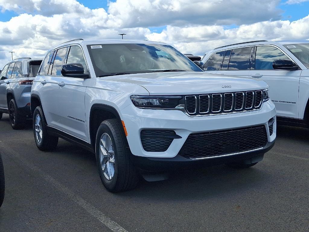 new 2025 Jeep Grand Cherokee car, priced at $35,386
