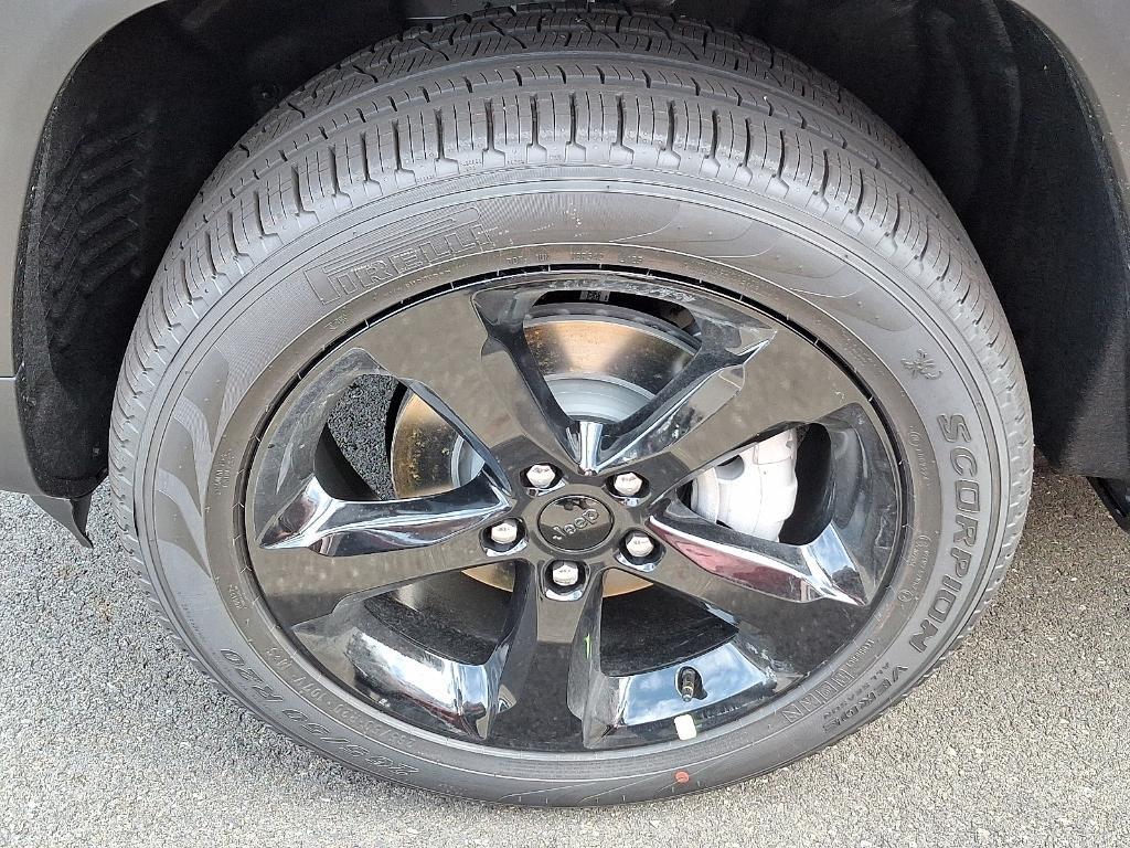 new 2025 Jeep Grand Cherokee car, priced at $44,546