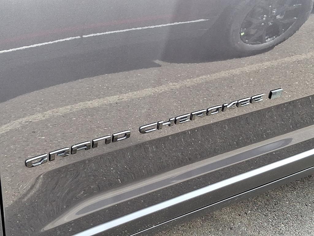 new 2025 Jeep Grand Cherokee car, priced at $44,546