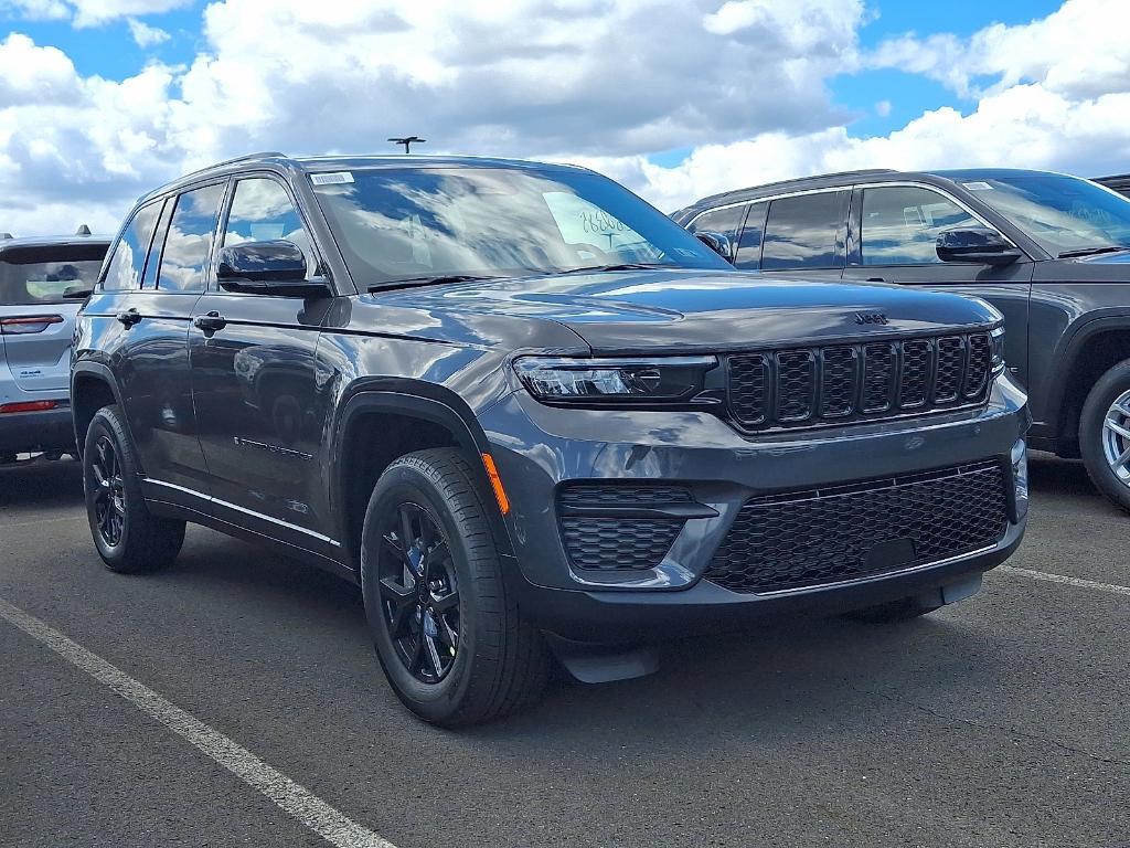 new 2025 Jeep Grand Cherokee car, priced at $38,541