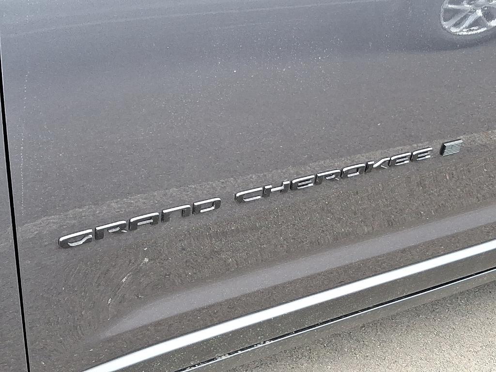 new 2025 Jeep Grand Cherokee car, priced at $38,541