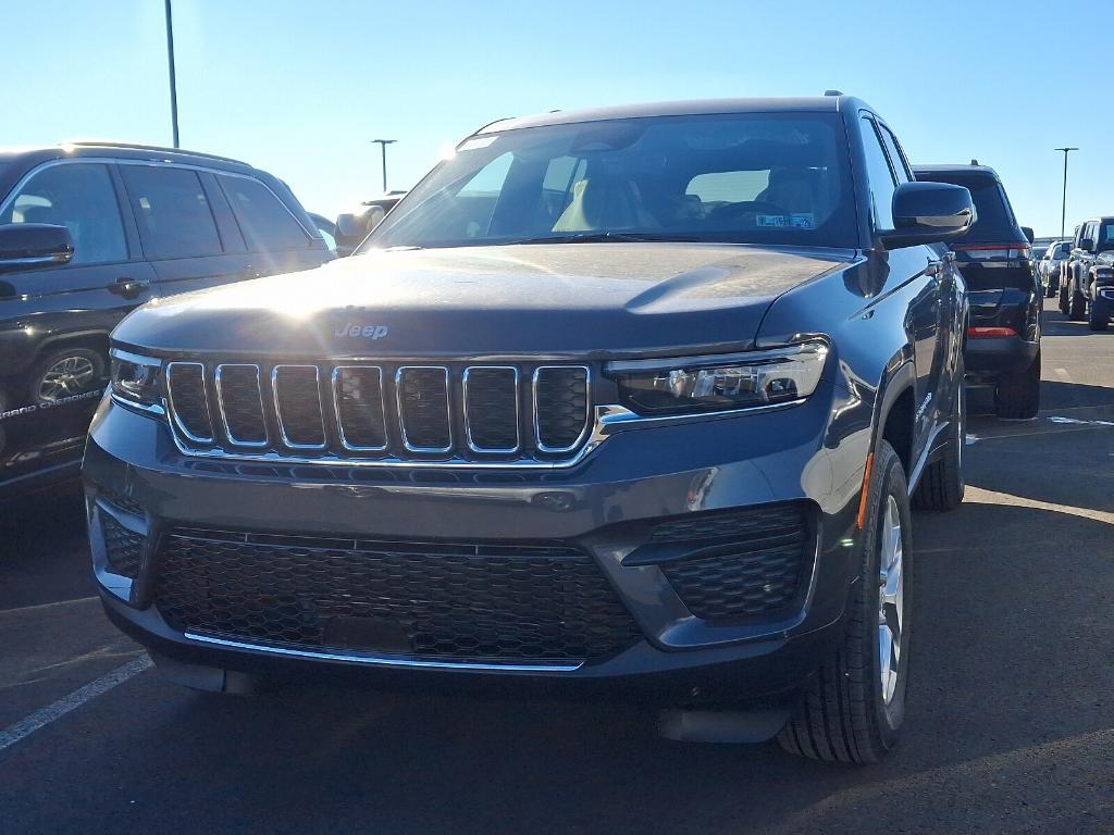 new 2025 Jeep Grand Cherokee car, priced at $37,806