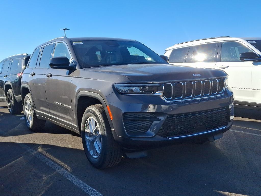 new 2025 Jeep Grand Cherokee car, priced at $37,806