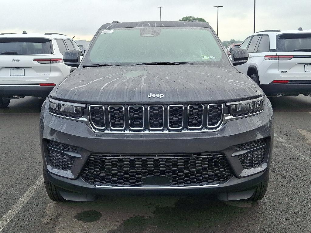 new 2025 Jeep Grand Cherokee car, priced at $39,103