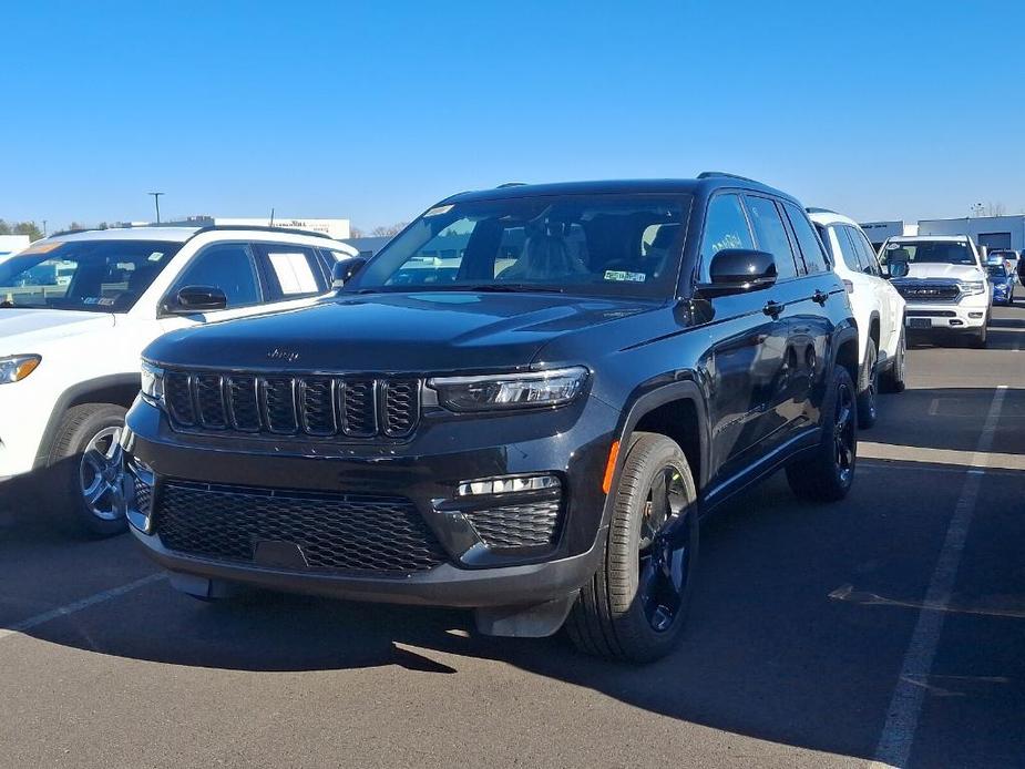 new 2025 Jeep Grand Cherokee car, priced at $51,091