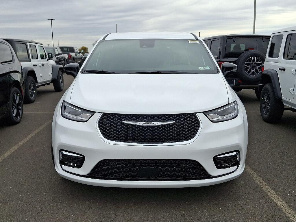 new 2026 Chrysler Pacifica car, priced at $41,445