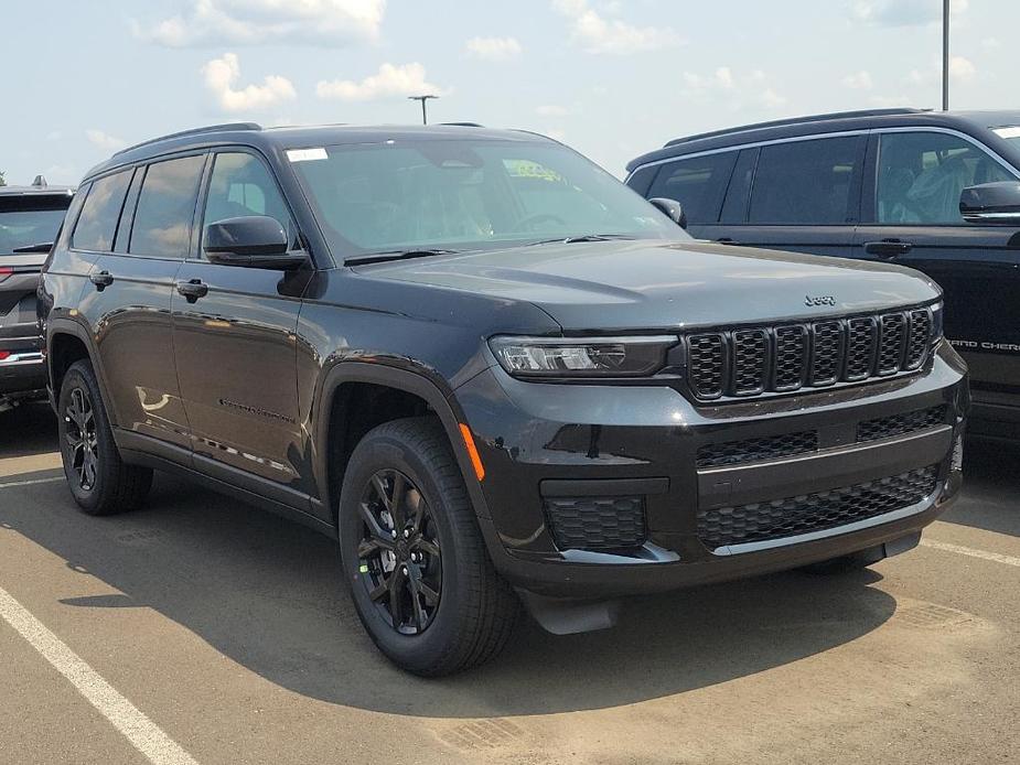 new 2024 Jeep Grand Cherokee L car, priced at $41,591