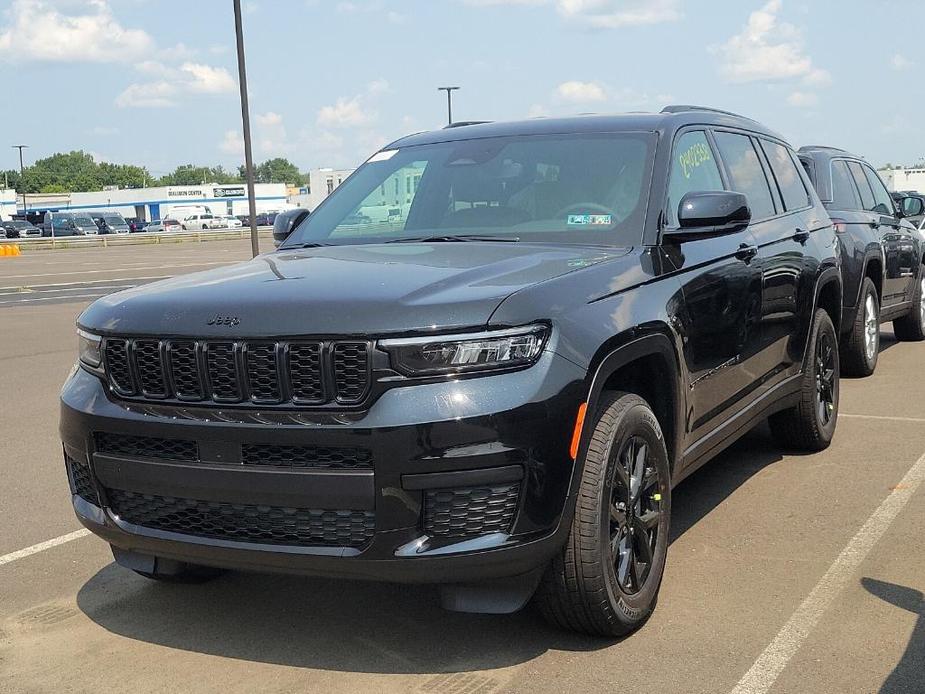 new 2024 Jeep Grand Cherokee L car, priced at $40,591