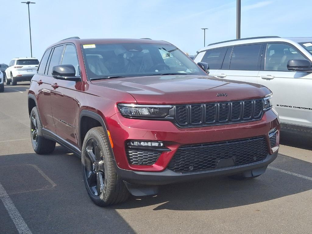 new 2025 Jeep Grand Cherokee car, priced at $50,491