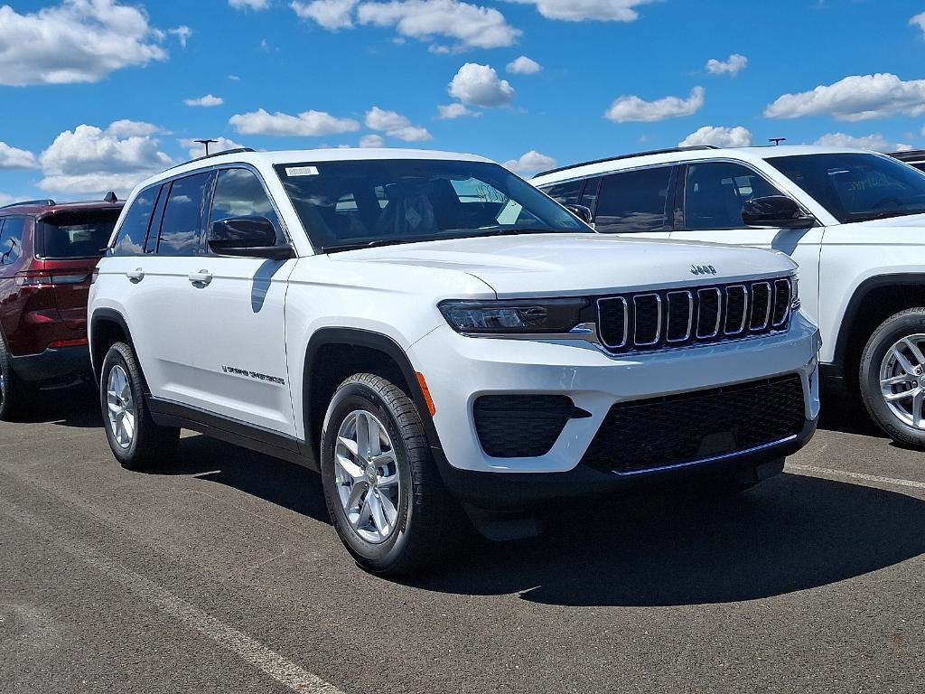 new 2025 Jeep Grand Cherokee car, priced at $34,091