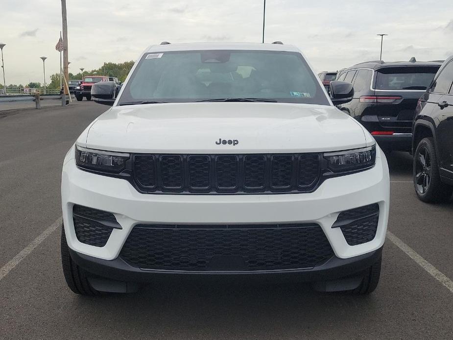 new 2024 Jeep Grand Cherokee car, priced at $43,607