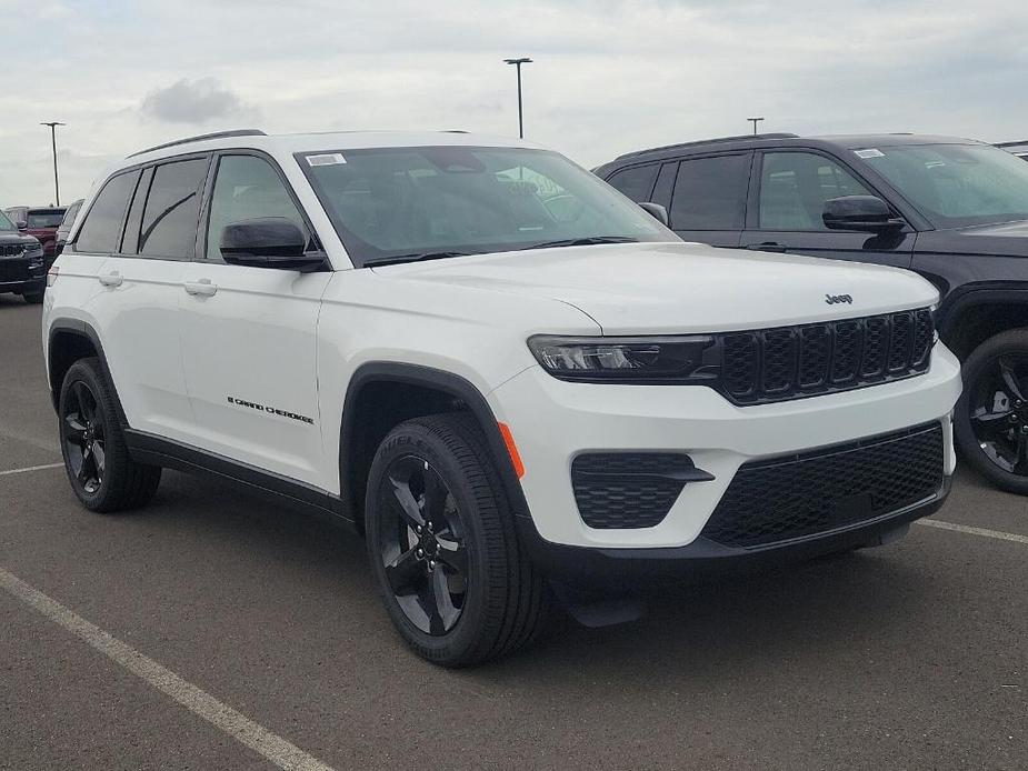 new 2024 Jeep Grand Cherokee car, priced at $42,607