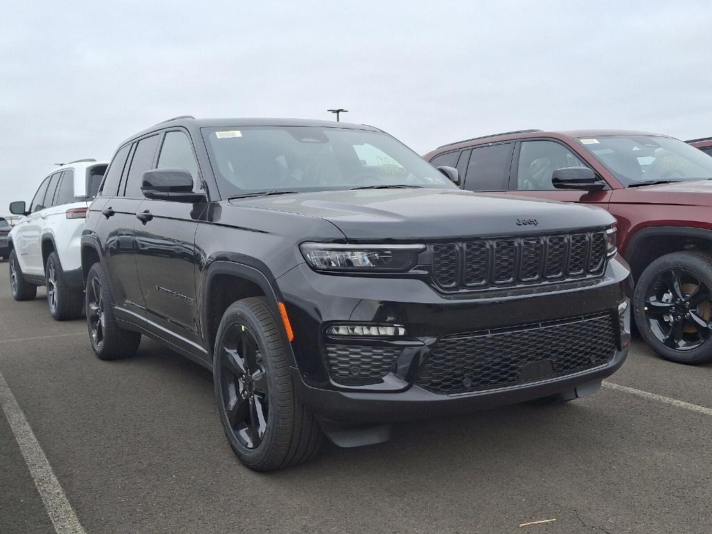 new 2025 Jeep Grand Cherokee car, priced at $50,491