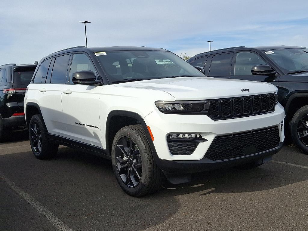 new 2025 Jeep Grand Cherokee car, priced at $46,951