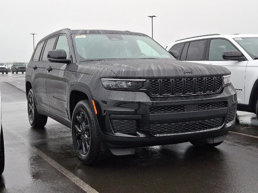 new 2025 Jeep Grand Cherokee L car, priced at $39,403
