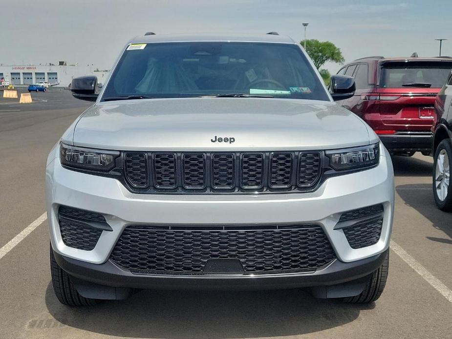 new 2024 Jeep Grand Cherokee car, priced at $42,557