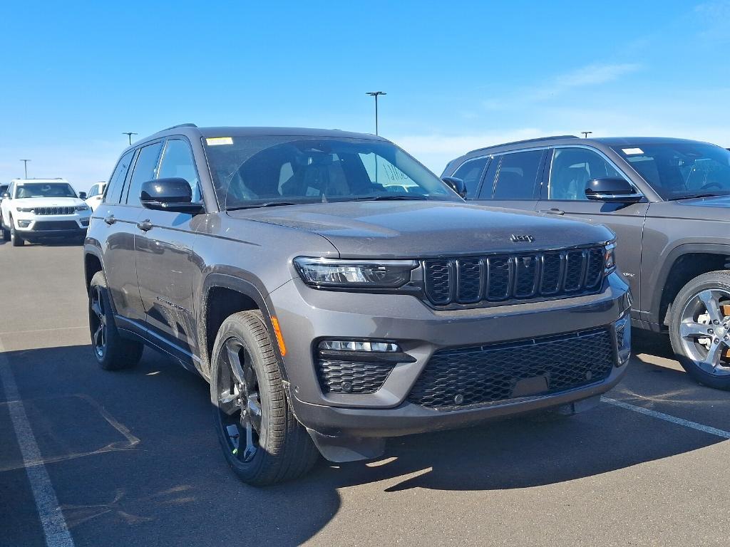 new 2025 Jeep Grand Cherokee car, priced at $50,491