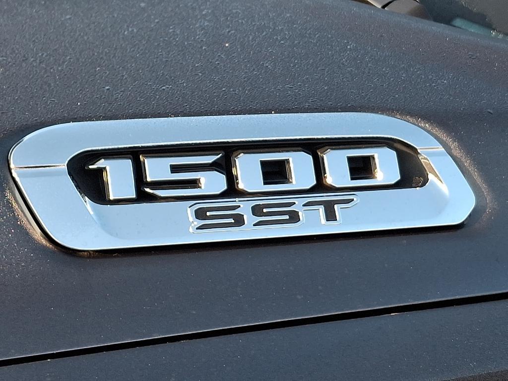 new 2025 Ram 1500 car, priced at $58,747
