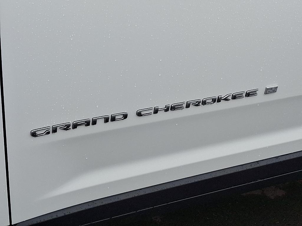 new 2025 Jeep Grand Cherokee car, priced at $36,713
