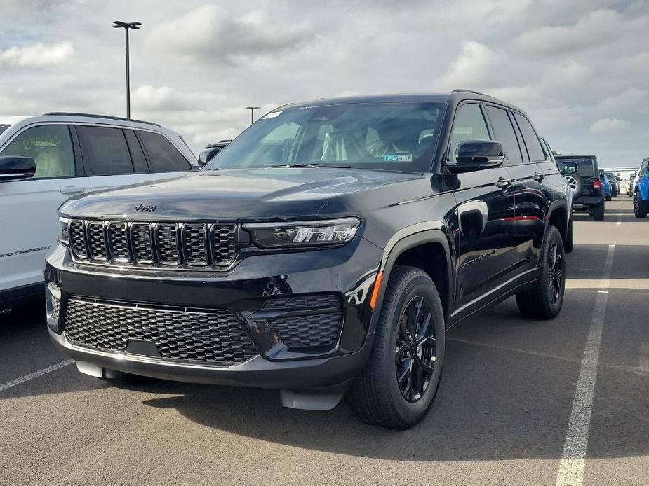 new 2025 Jeep Grand Cherokee car, priced at $45,586