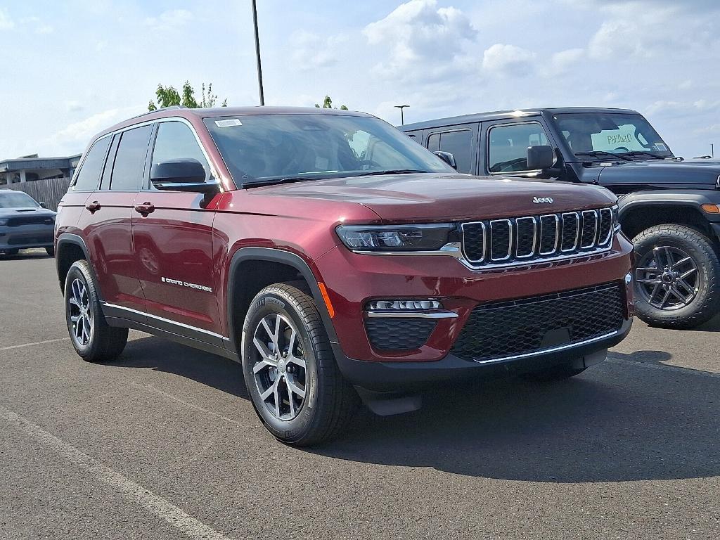 new 2025 Jeep Grand Cherokee car, priced at $43,826