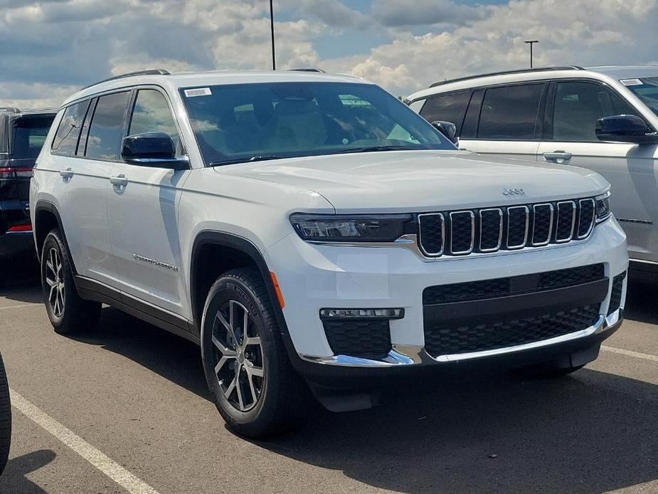 new 2024 Jeep Grand Cherokee L car, priced at $41,261