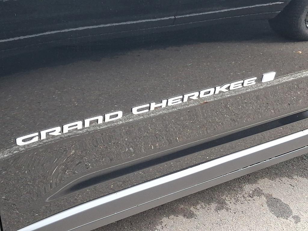 new 2025 Jeep Grand Cherokee car, priced at $41,306