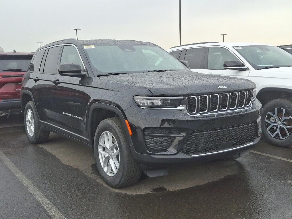 new 2025 Jeep Grand Cherokee car, priced at $37,806