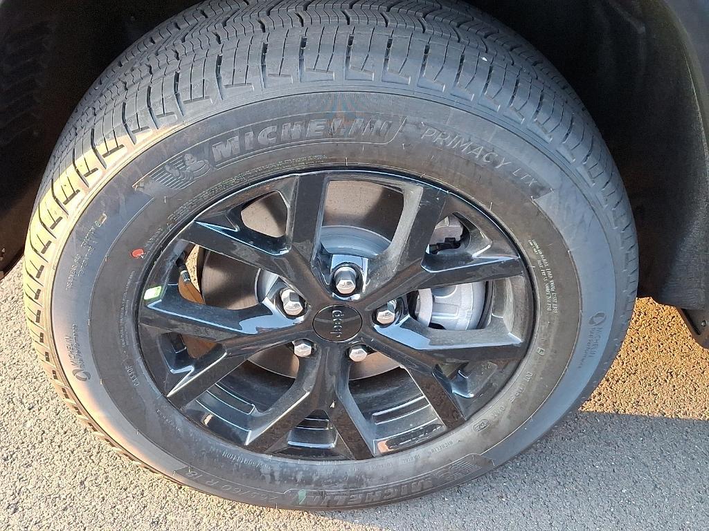 new 2025 Jeep Grand Cherokee L car, priced at $41,903
