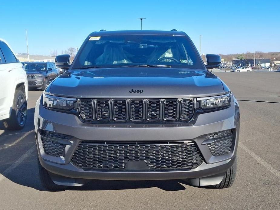 new 2025 Jeep Grand Cherokee car, priced at $45,086