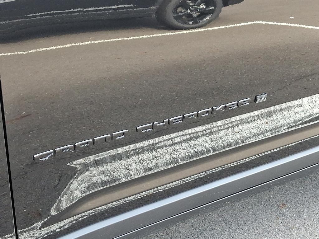 new 2025 Jeep Grand Cherokee car, priced at $46,546