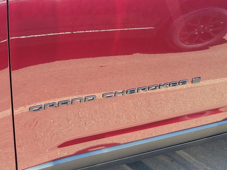 new 2024 Jeep Grand Cherokee car, priced at $41,062