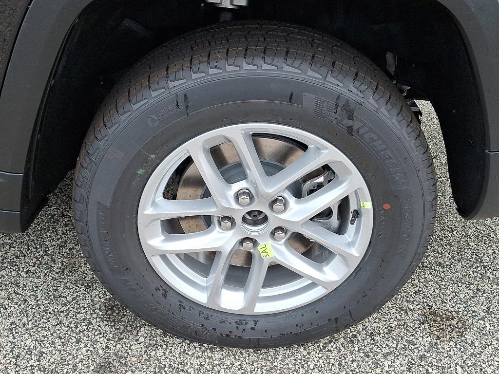 new 2025 Jeep Grand Cherokee L car, priced at $36,706