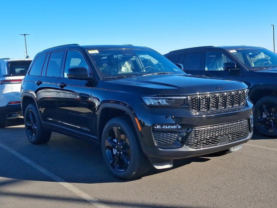 new 2025 Jeep Grand Cherokee car, priced at $51,091