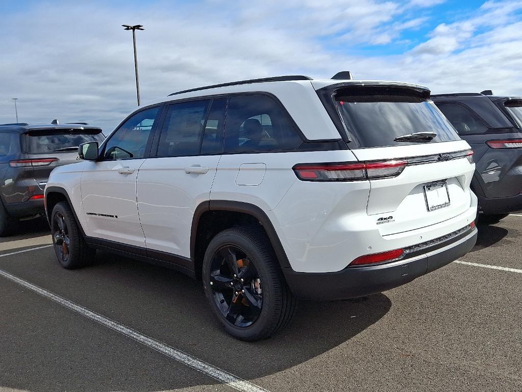 new 2025 Jeep Grand Cherokee car, priced at $42,586