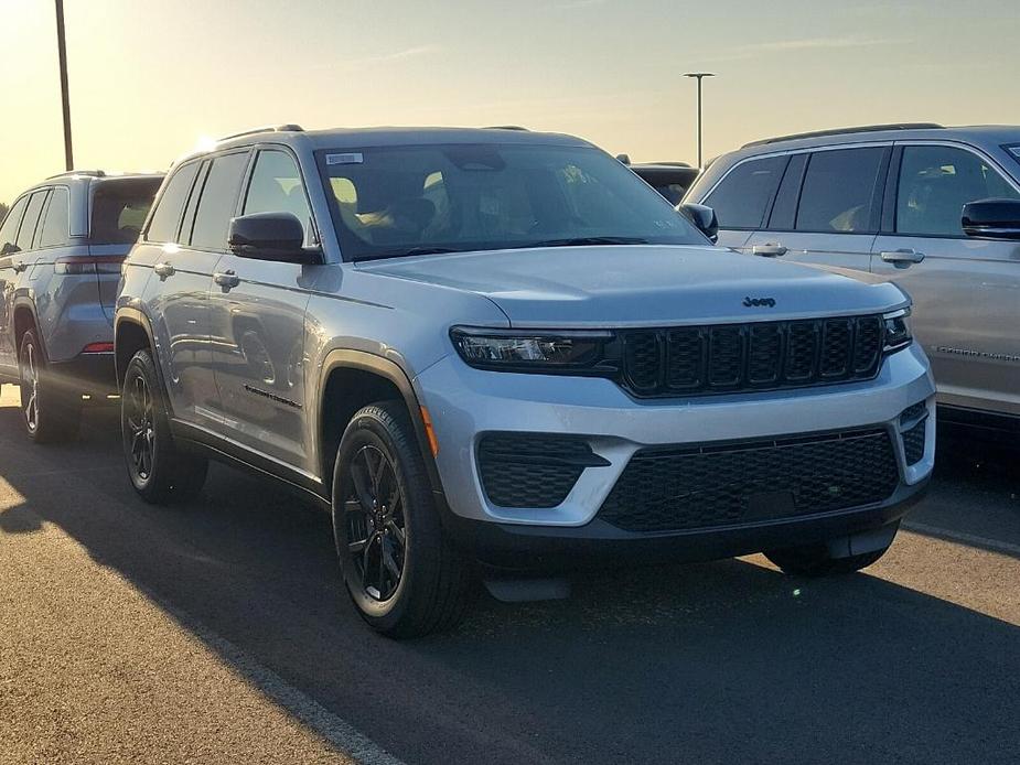 new 2024 Jeep Grand Cherokee car, priced at $41,062