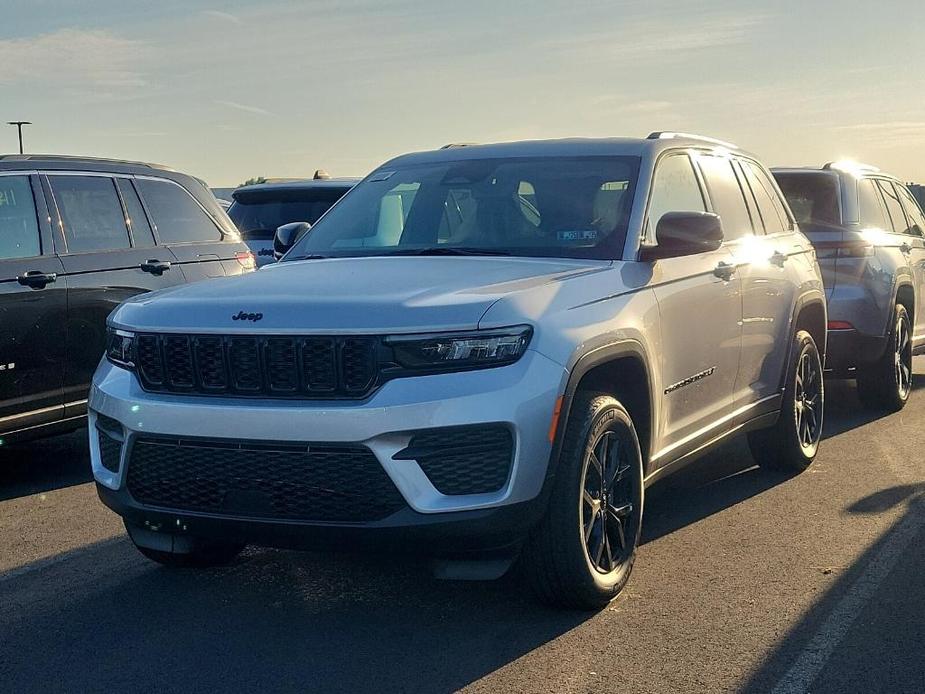 new 2024 Jeep Grand Cherokee car, priced at $41,062