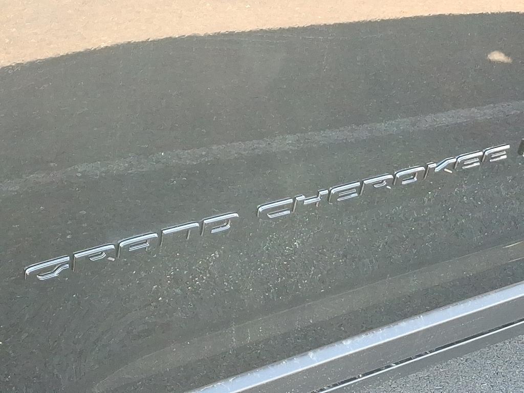 new 2025 Jeep Grand Cherokee car, priced at $40,541