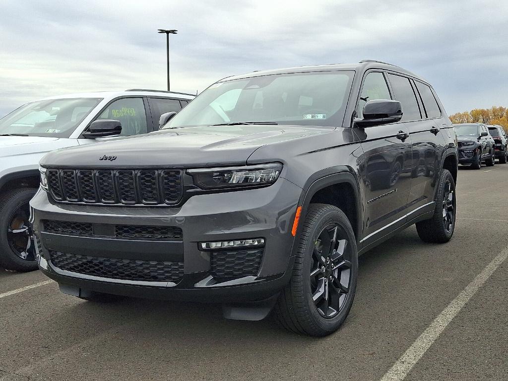 new 2025 Jeep Grand Cherokee L car, priced at $49,666