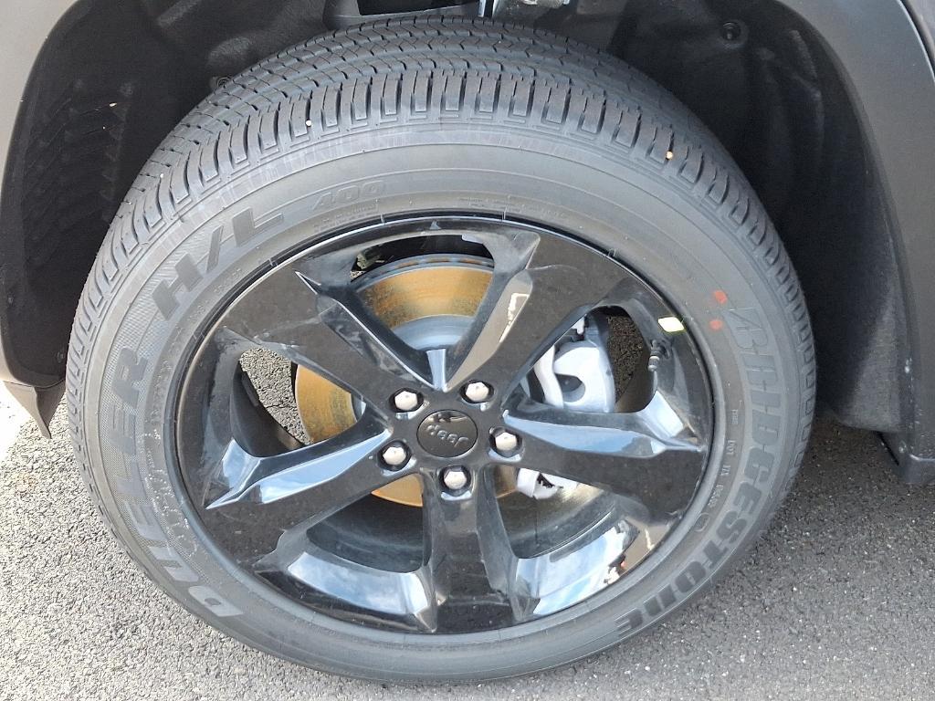 new 2025 Jeep Grand Cherokee car, priced at $42,186