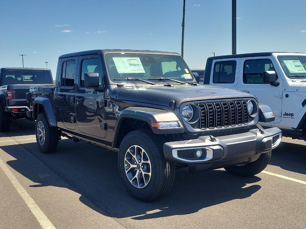 new 2024 Jeep Gladiator car, priced at $47,454