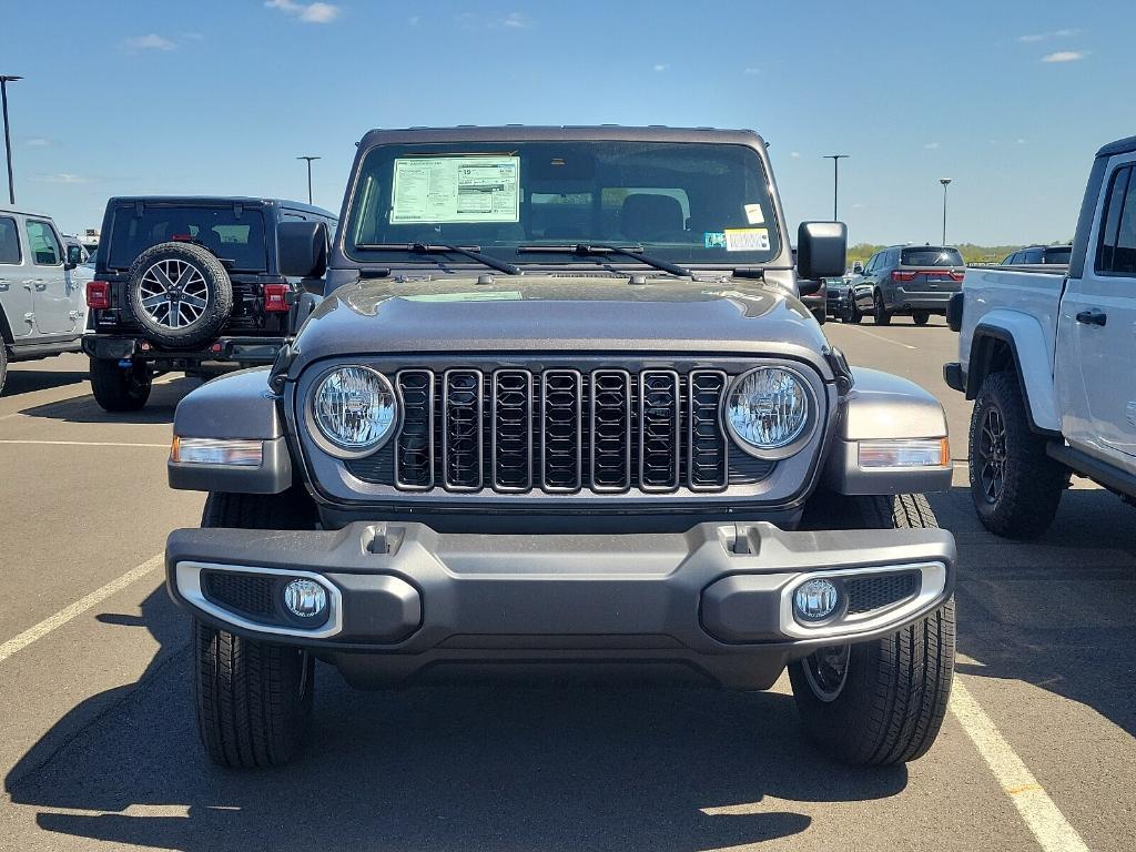 new 2024 Jeep Gladiator car, priced at $47,454