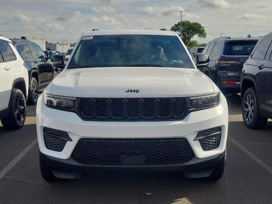 new 2025 Jeep Grand Cherokee car, priced at $44,991