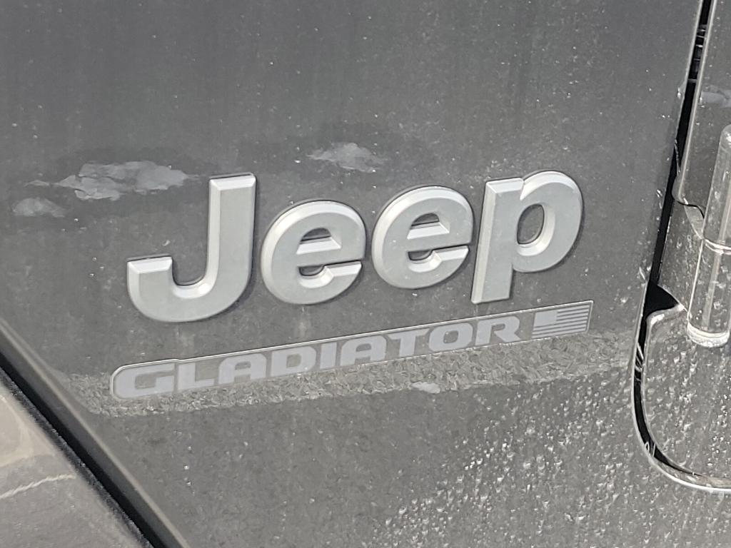 new 2024 Jeep Gladiator car, priced at $44,551