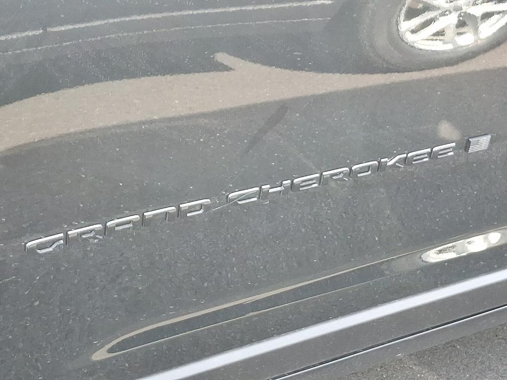 new 2025 Jeep Grand Cherokee car, priced at $40,541