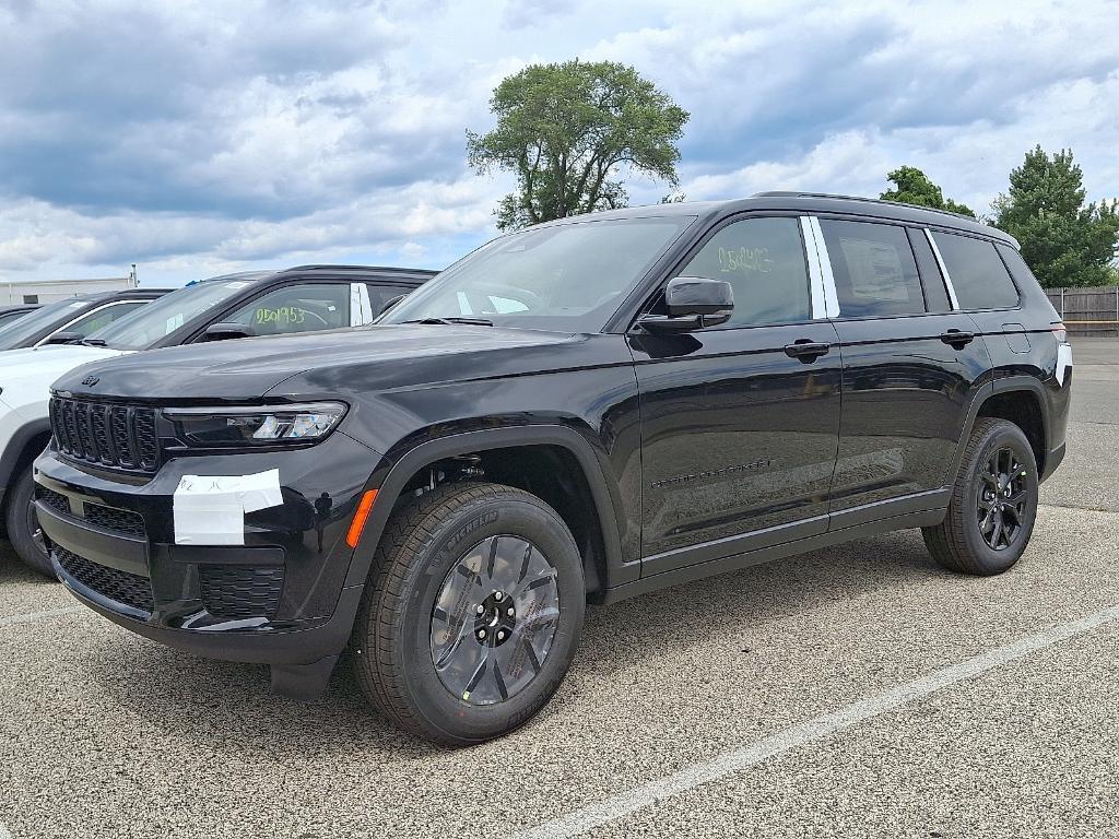 new 2025 Jeep Grand Cherokee L car, priced at $41,311